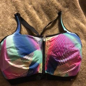 34DDD Victoria’s Secret Sports Bra